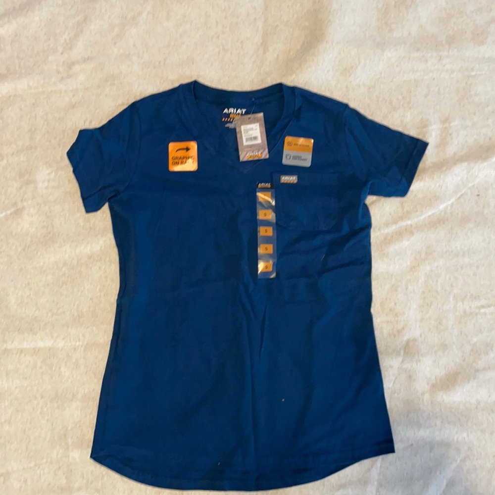 Ariat Rebar Women’s Size Small Graphic Short Sleeve T-Shirt. New with tags.